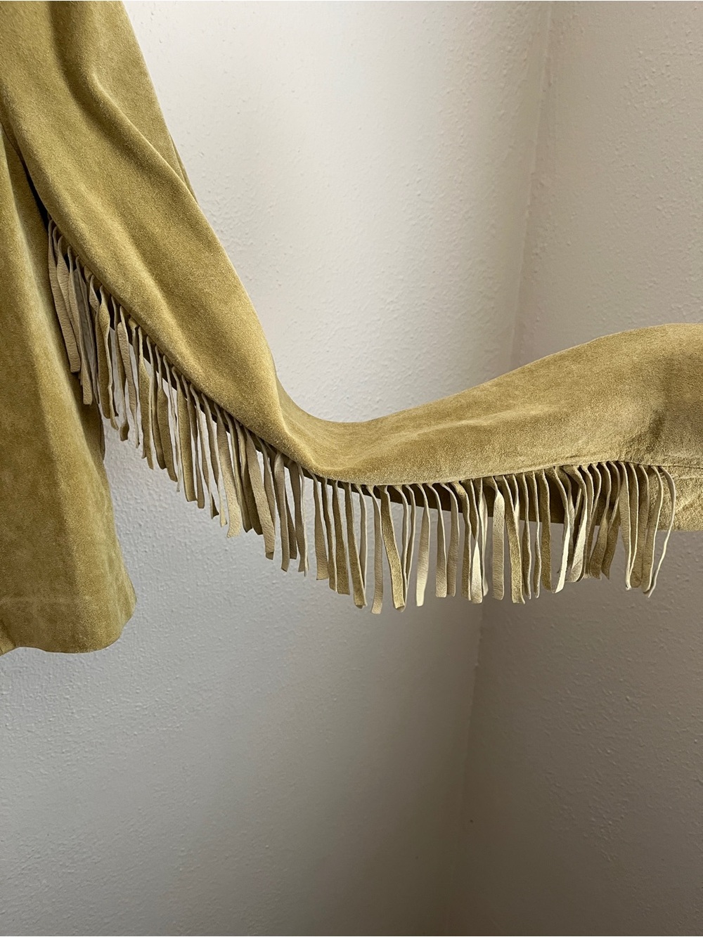Vintage Y2K Cropped Suede Fringe Jacket - Picture 3 of 8